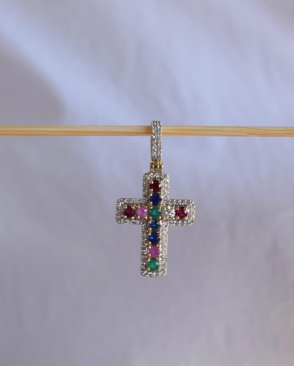 Dije cruz de oro con diamantes y gemas